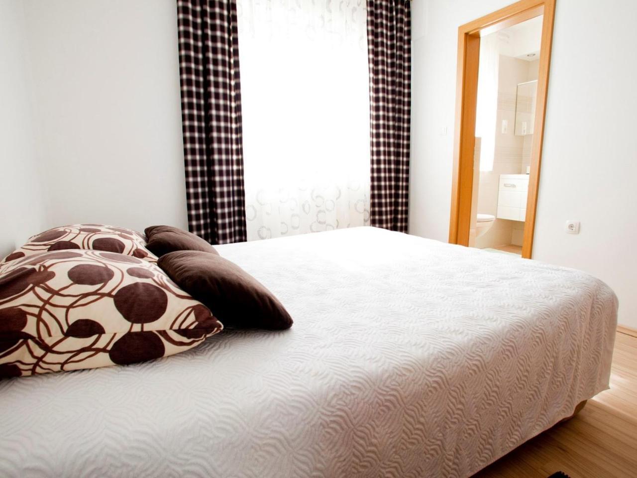Apartment Vrbnik 8 ภายนอก รูปภาพ