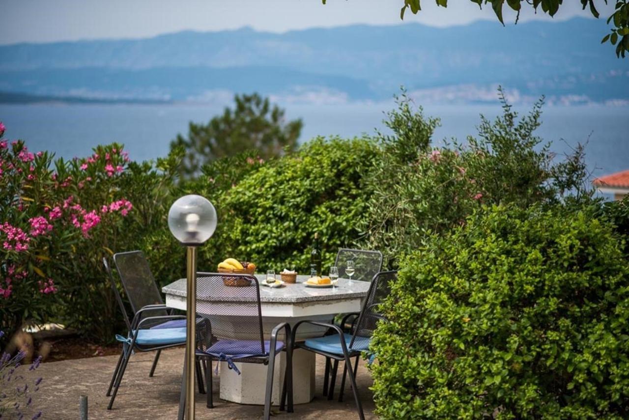 Apartment Vrbnik 8 ภายนอก รูปภาพ